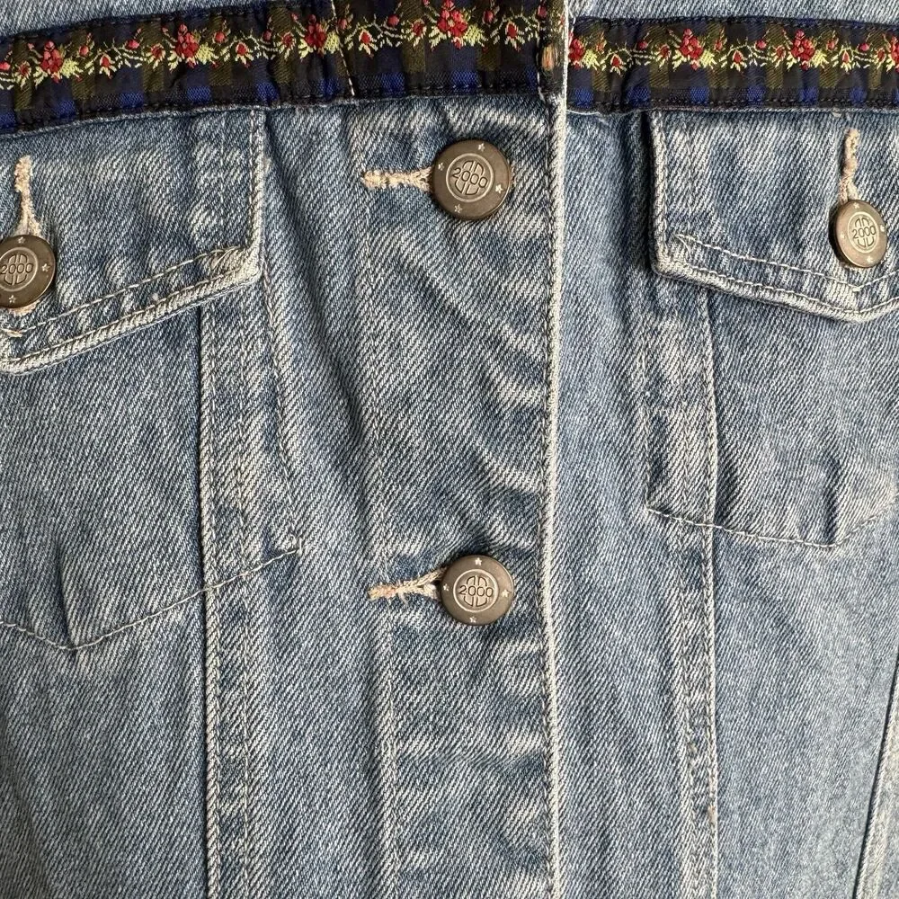 Vtg Y2K Bill Blass Vest Womens Small Blue Embroidered Festival Boho Hippie Denim